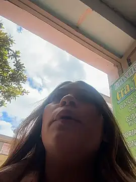 Snapshot of Aliss_rose chatting on 10.21.25 Aliss rose online show from 10.21.25