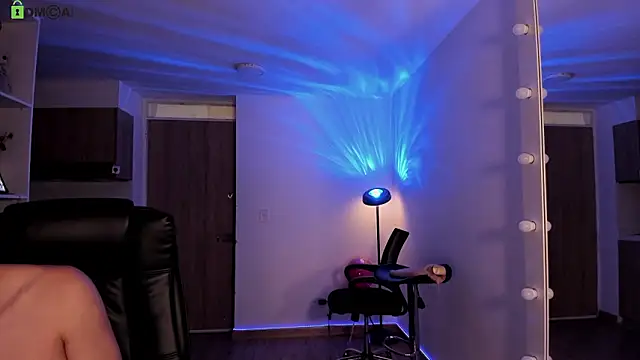 Snapshot of Mikeyvioleta_ chatting on 02.19.26 Mikeyvioleta online show from 02.19.26