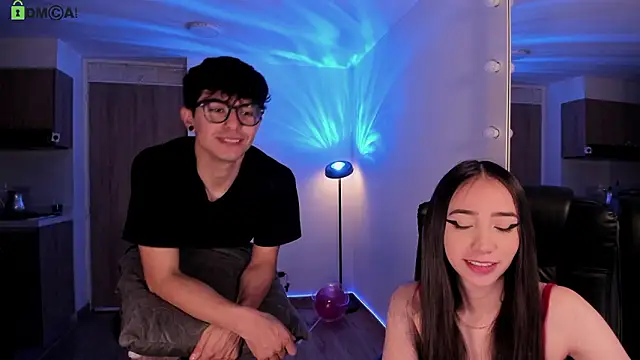 Snapshot of Mikeyvioleta_ chatting on 03.01.26 Mikeyvioleta online show from 03.01.26