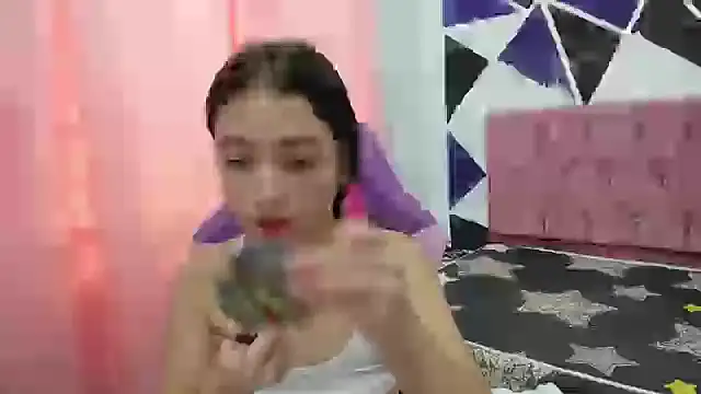 scarleth18 online show from 10.27.25