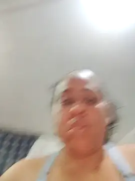 Snapshot of Karenmtroconiz chatting on 12.14.25 Karenmtroconiz online show from 12.14.25