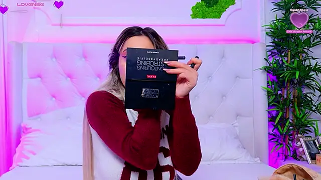 Snapshot of AriannaSins chatting on 02.03.26 AriannaSins online show from 02.03.26