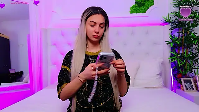 Snapshot of AriannaSins chatting on 02.23.26 AriannaSins online show from 02.23.26