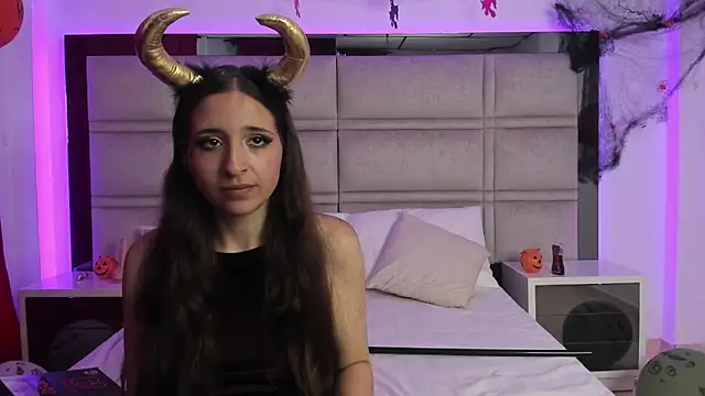 Snapshot of SweetAndSinful chatting on 11.03.25 SweetAndSinful online show from 11.03.25