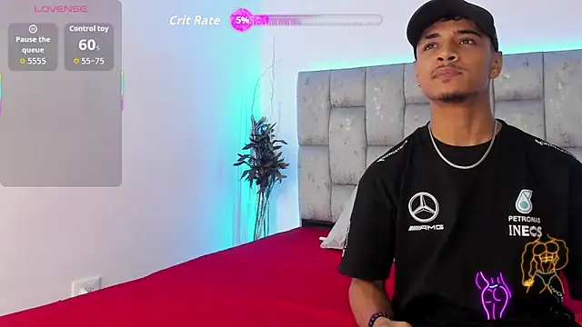 Snapshot of SweetAndSinful chatting on 12.14.25 SweetAndSinful online show from 12.14.25