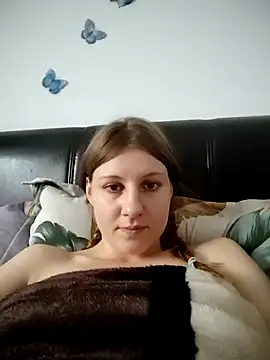 Snapshot of SandyCassie chatting on 10.26.25 SandyCassie online show from 10.26.25