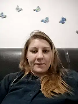 Snapshot of SandyCassie chatting on 11.11.25 SandyCassie online show from 11.11.25