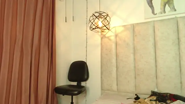 Snapshot of antonella_rosecs chatting on 02.07.26 antonella rosecs online show from 02.07.26