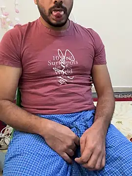 Handsome8677 online show from 04.05.26