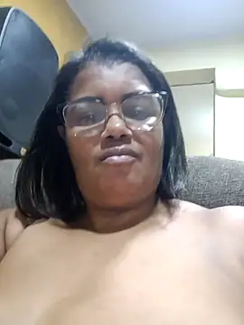 Snapshot of Pessoa54 chatting on 10.28.25 Pessoa54 online show from 10.28.25