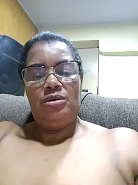 Snapshot of Pessoa54 chatting on 11.19.25 Pessoa54 online show from 11.19.25