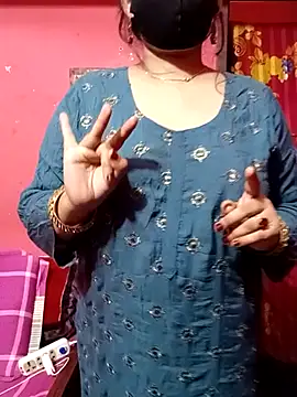 Snapshot of Porimoni22 chatting on 10.22.25 Porimoni22 online show from 10.22.25