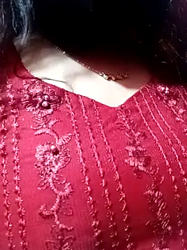 Snapshot of Porimoni22 chatting on 10.24.25 Porimoni22 online show from 10.24.25