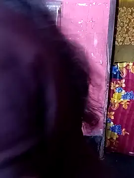 Snapshot of Porimoni22 chatting on 10.24.25 Porimoni22 online show from 10.24.25