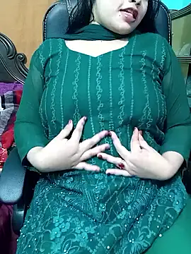 Snapshot of Porimoni22 chatting on 11.06.25 Porimoni22 online show from 11.06.25