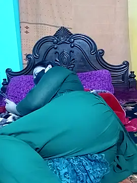 Snapshot of Porimoni22 chatting on 11.09.25 Porimoni22 online show from 11.09.25