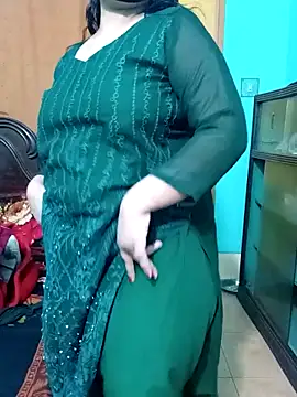 Snapshot of Porimoni22 chatting on 11.12.25 Porimoni22 online show from 11.12.25