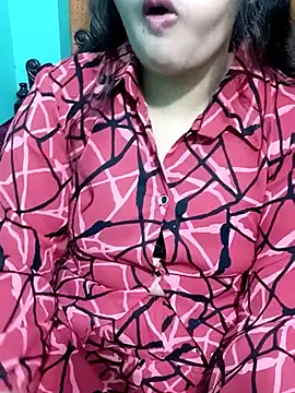 Snapshot of Porimoni22 chatting on 11.19.25 Porimoni22 online show from 11.19.25