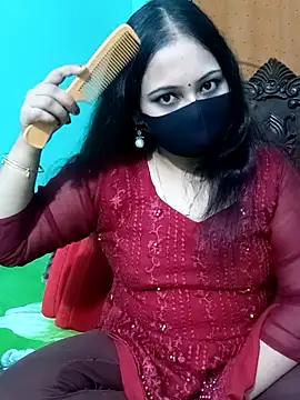 Snapshot of Porimoni22 chatting on 11.28.25 Porimoni22 online show from 11.28.25