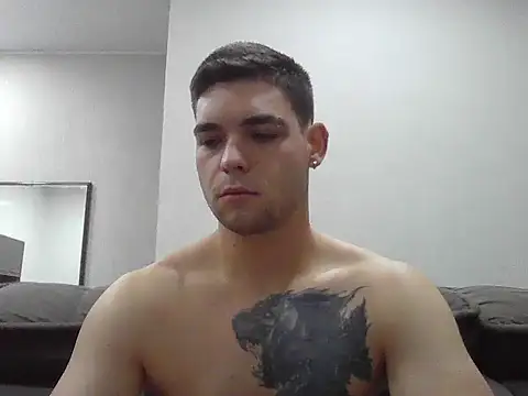 Snapshot of Zure-xxx chatting on 11.27.25 Zure-xxx online show from 11.27.25