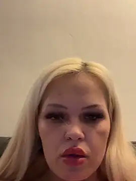 CherryXOX- online show from 11.24.25