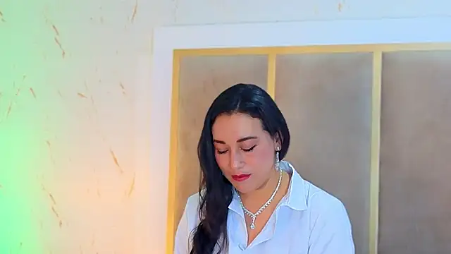 Elizabeth bennett 6 online show from 10.25.25