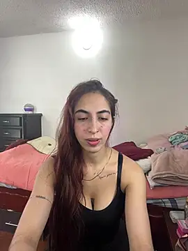Snapshot of MariamGray1 chatting on 05.01.26 MariamGray1 online show from 05.01.26