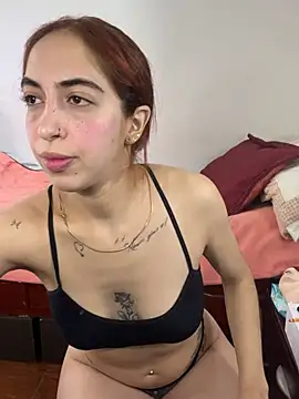 Snapshot of MariamGray1 chatting on 05.25.26 MariamGray1 online show from 05.25.26