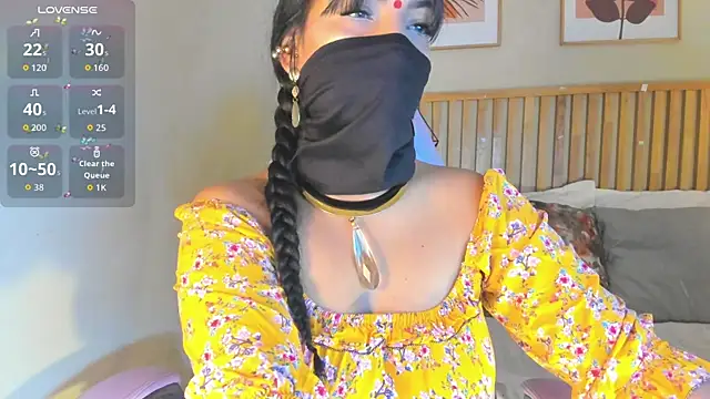 Iniya Parul online show from 11.14.25