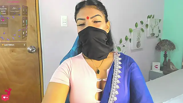 Iniya Parul online show from 06.13.26