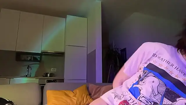 kira yoshika9e online show from 04.02.26