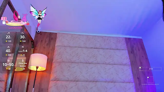 Snapshot of Antonella_Russo1 chatting on 10.30.25 Antonella Russo1 online show from 10.30.25