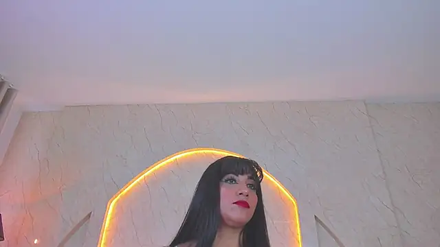 Snapshot of Antonella_Russo1 chatting on 12.18.25 Antonella Russo1 online show from 12.18.25