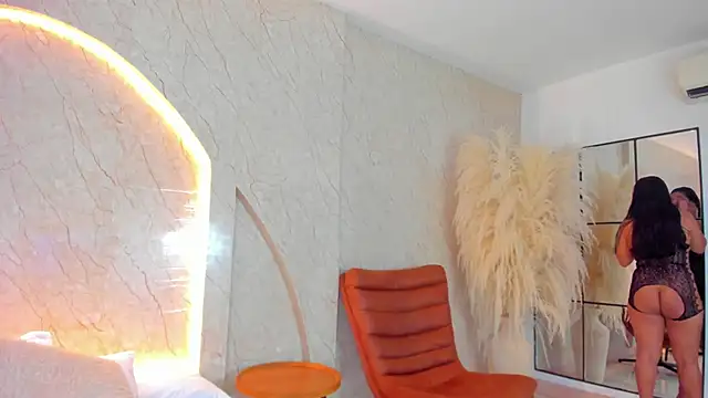 Snapshot of Antonella_Russo1 chatting on 02.10.26 Antonella Russo1 online show from 02.10.26