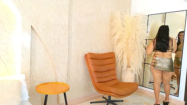 Snapshot of Antonella_Russo1 chatting on 02.25.26 Antonella Russo1 online show from 02.25.26