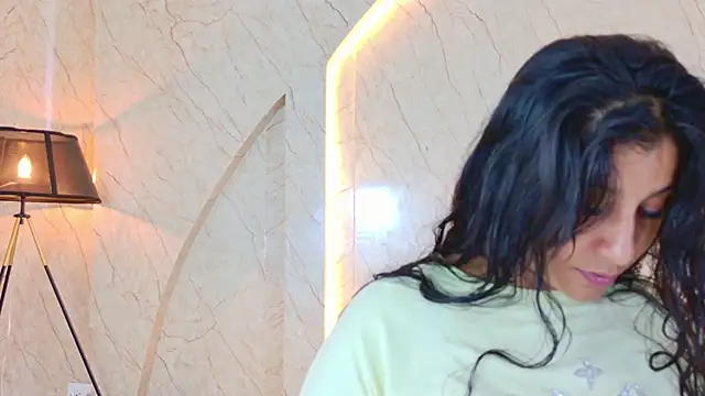 Snapshot of Antonella_Russo1 chatting on 04.29.26 Antonella Russo1 online show from 04.29.26