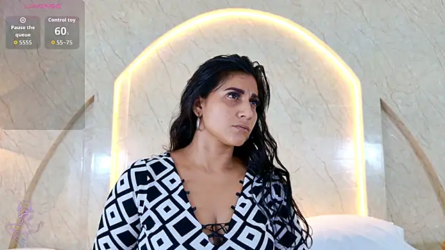 Snapshot of Antonella_Russo1 chatting on 05.21.26 Antonella Russo1 online show from 05.21.26