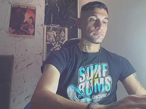 Snapshot of Stormandloganxxx chatting on 10.27.25 Stormandloganxxx online show from 10.27.25