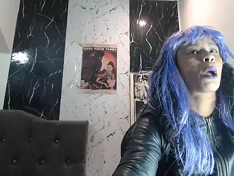 Snapshot of Stormandloganxxx chatting on 10.31.25 Stormandloganxxx online show from 10.31.25