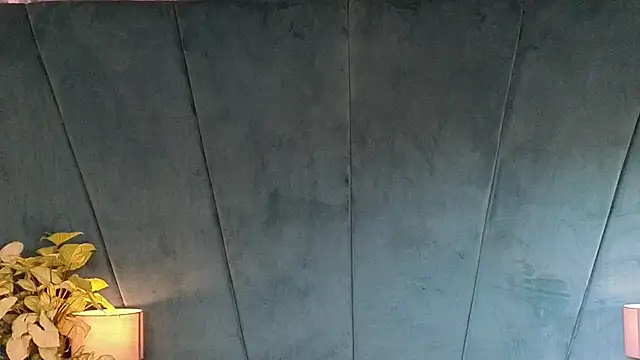 Aaron Eze online show from 11.30.25