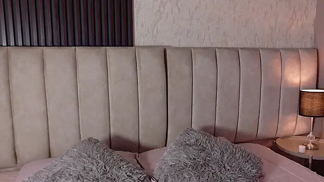 Aaron Eze online show from 01.07.26