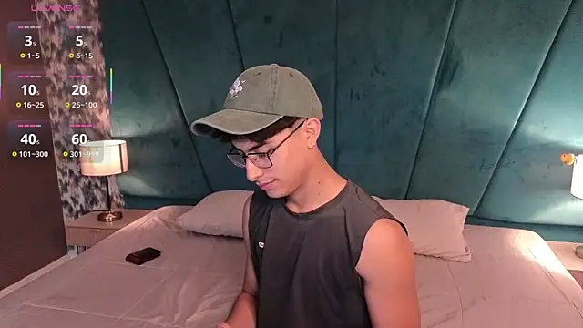 Aaron Eze online show from 02.13.26