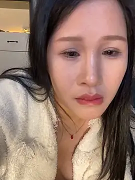 littlesluttycat online show from 11.18.25