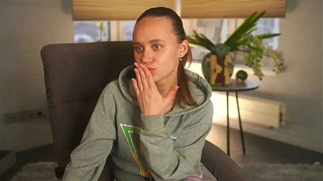 Snapshot of SageRodocker chatting on 10.19.25 SageRodocker online show from 10.19.25