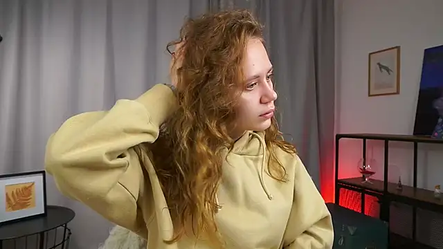 Snapshot of SageRodocker chatting on 11.08.25 SageRodocker online show from 11.08.25