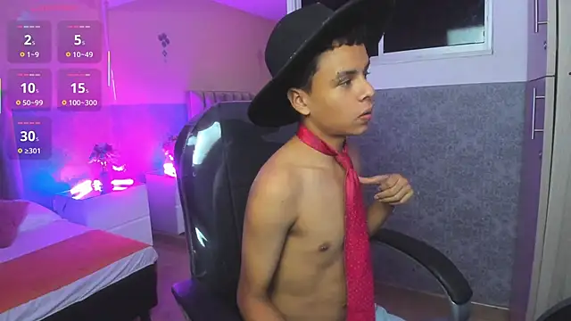 Snapshot of Xavier_Fox___ chatting on 11.09.25 Xavier Fox online show from 11.09.25