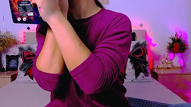 Snapshot of Miss_Ava chatting on 12.21.25 Miss Ava online show from 12.21.25