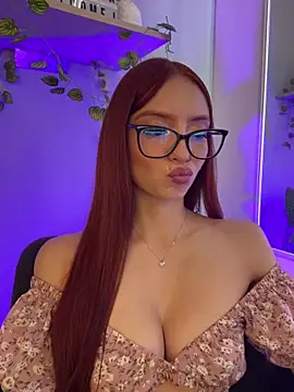 Snapshot of Im_sofiaaa chatting on 11.13.25 Im sofiaaa online show from 11.13.25