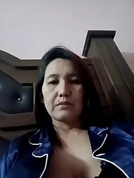 Bigtitsass81 online show from 10.22.25