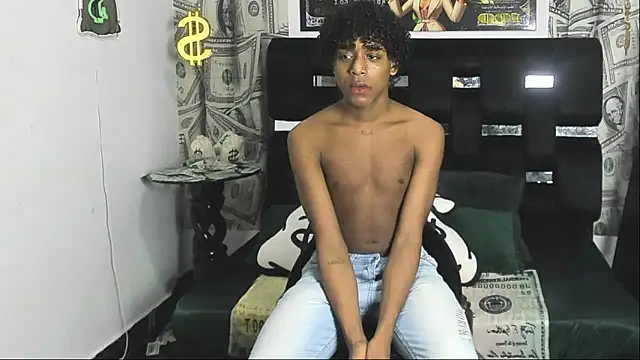 Latin Femboy13 online show from 10.19.25